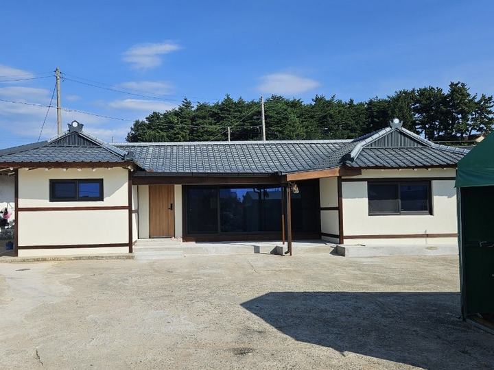 강원도 구옥 리모델링 : 고성 금화정리 80년 된 흙집 주택, 할머니를 위한 안전한 한옥풍 대수선 이야기